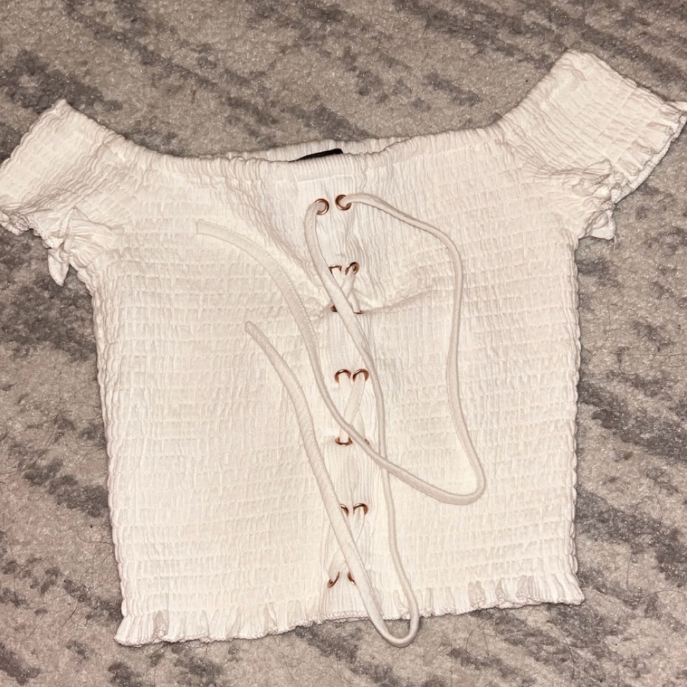 Forever 21 white crop top shirt